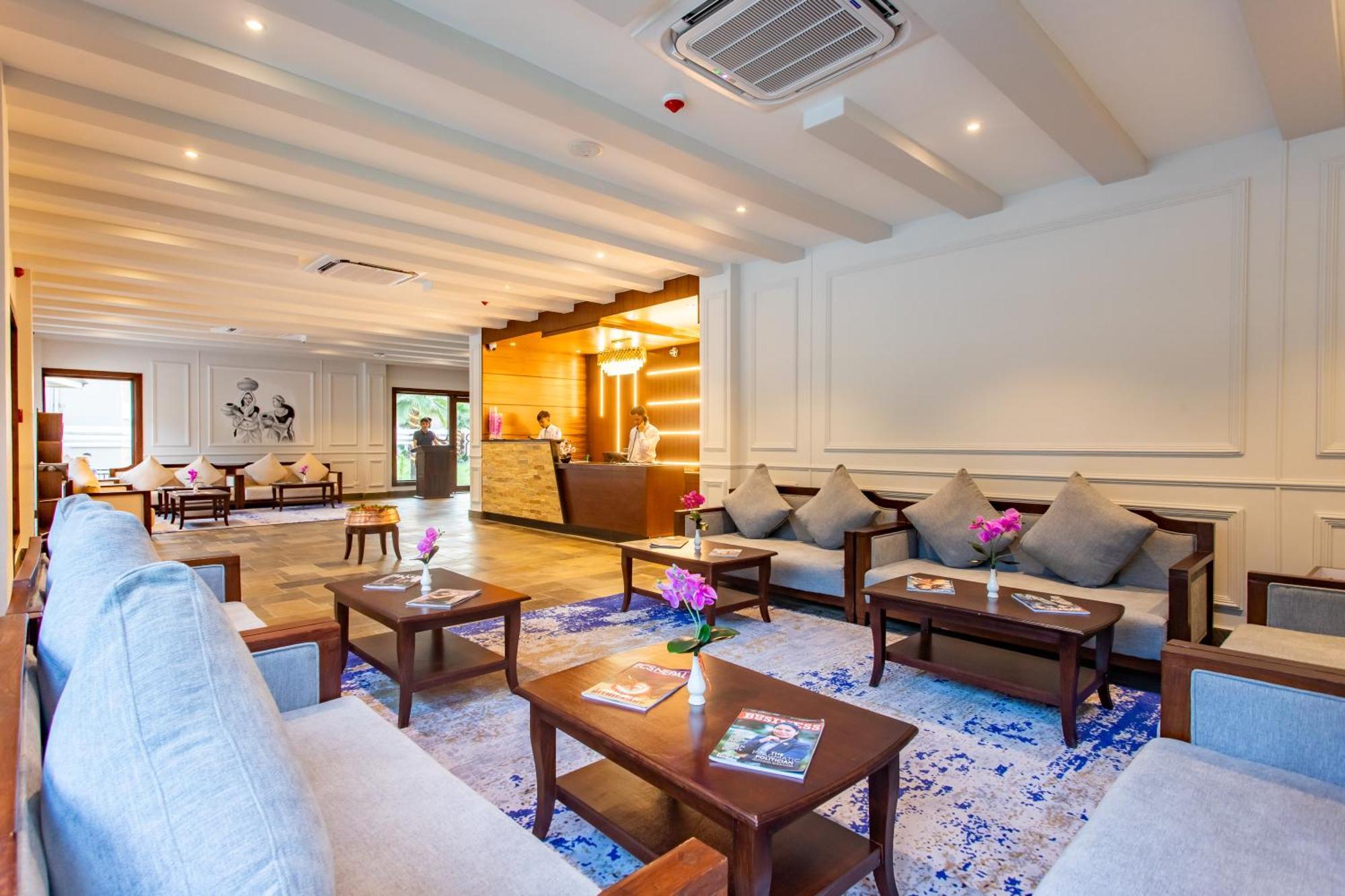 Regenta Resort & Spa By Riverside, Chitwan Bagian luar foto